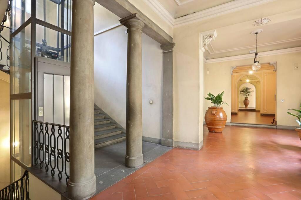 Palazzo Borghese 2 Bedroom Florença Exterior foto
